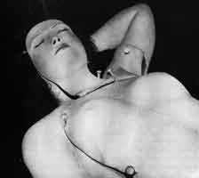 La Vénus endormie (The Sleeping Venus) of the Musée Spitzner, detail (photographed c. 1978). Musée de la Médecine—IRMA (Fonds Spitzner)