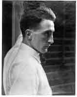 Marcel Duchamp, 1917, Photograph Edward Steichen.