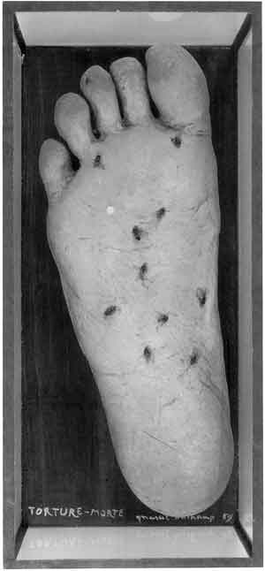 Marcel Duchamp; Torture-morte, 1959 - Painted plaster, synthetic flies, and paper mounted on wood, with glass, 29.5 × 13.4 × 5.6 cm