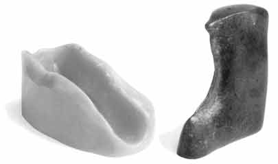 Marcel Duchamp. Coin de chasteté (Wedge of Chastity), 1963 replica of 954 original. Sculpture in two sections, bronze and dental plastic, 5.4 x 9.5 x 4.4 cm. Collection of Jasper Johns.