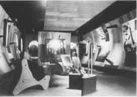 Frederick Kiesler; Surrealist Gallery, Art of This Century Gallery, New York, 1942.